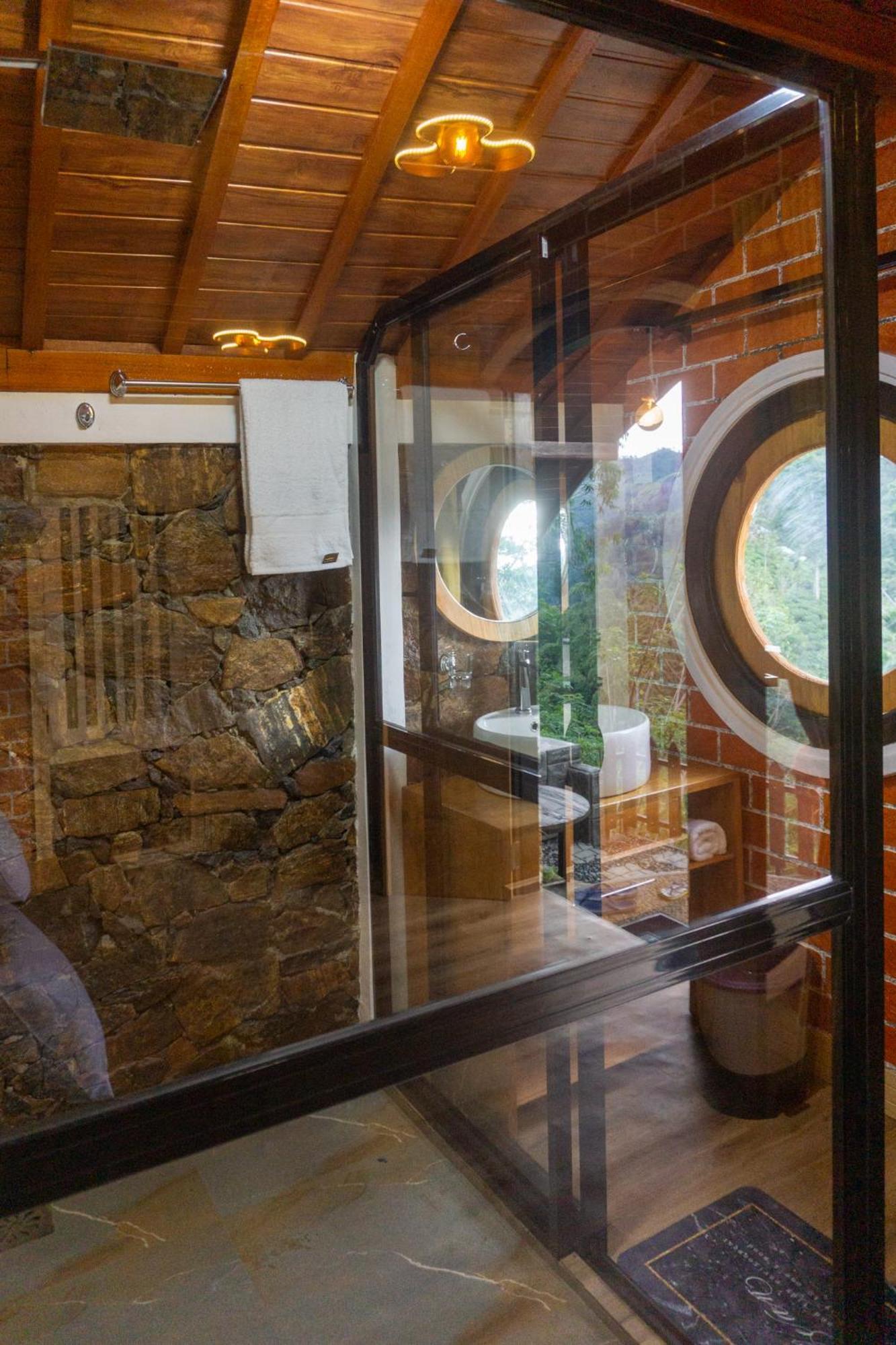 Bed and Breakfast Hobbit Hole Hideaway Ella Exterior foto